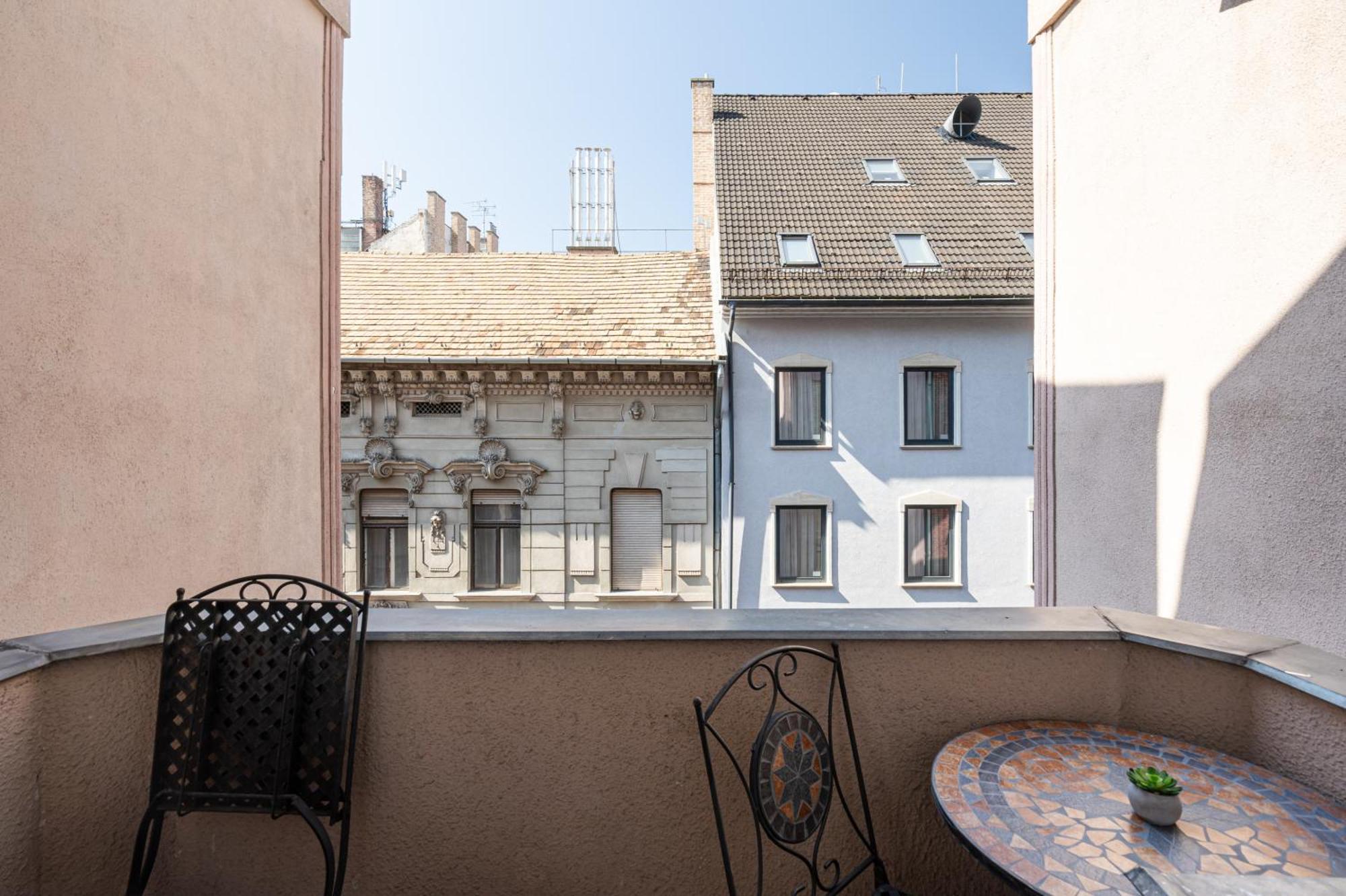 Dorsett Heights Apartment Budapest Exterior photo