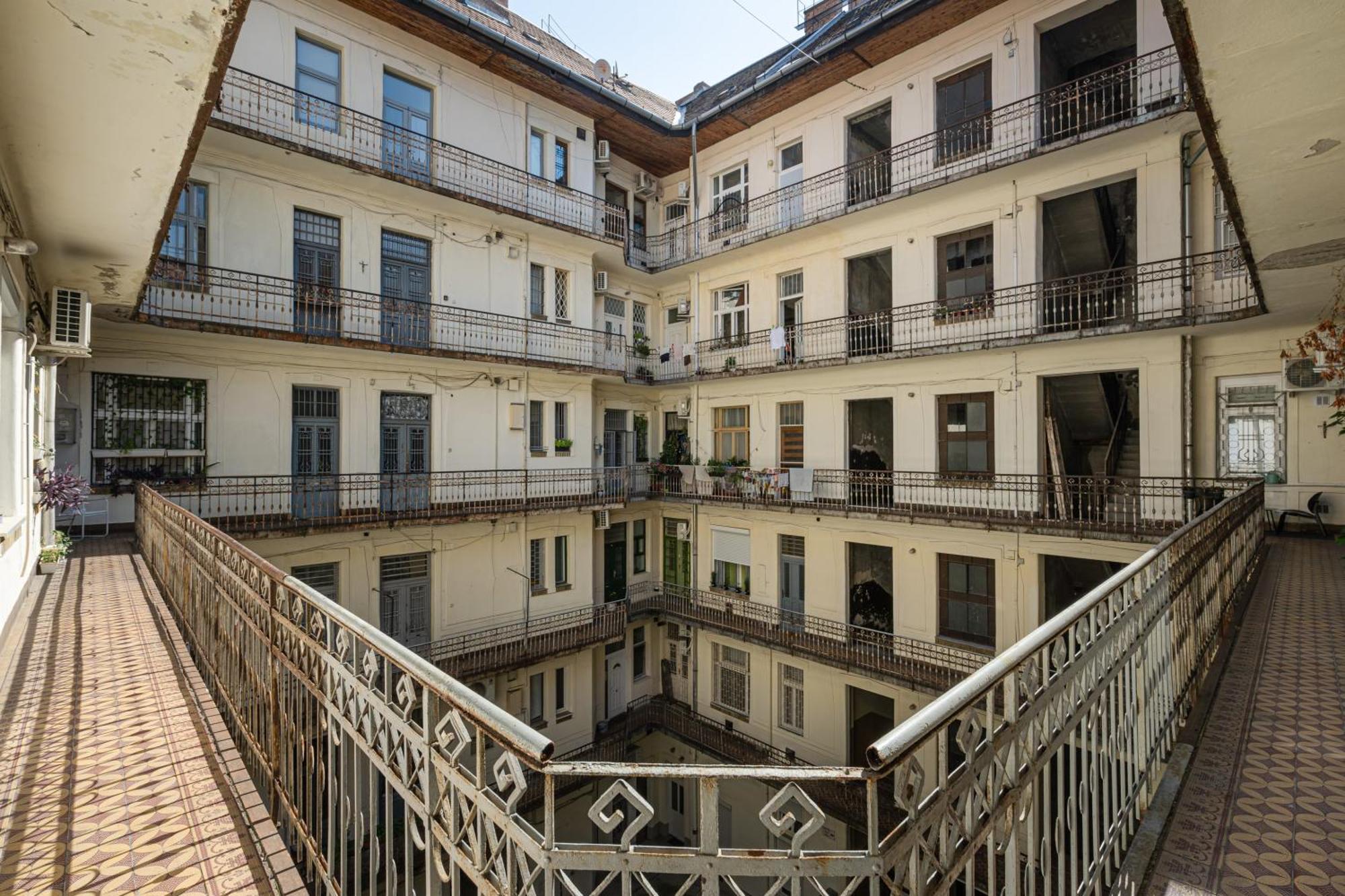 Dorsett Heights Apartment Budapest Exterior photo